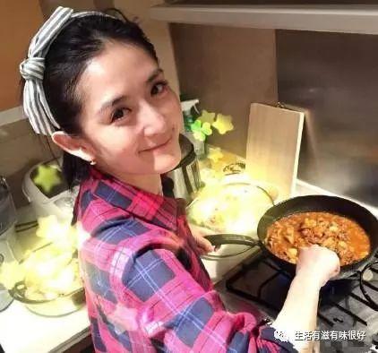 娱乐吃瓜酱婆婆,揭秘娱乐圈那些不为人知的幕后故事 第2张 娱乐吃瓜酱婆婆,揭秘娱乐圈那些不为人知的幕后故事 第2张