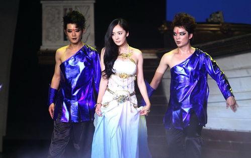 娱乐圈吃瓜一日游,一日吃瓜之旅,带你领略明星幕后生活 第3张 娱乐圈吃瓜一日游,一日吃瓜之旅,带你领略明星幕后生活 第3张