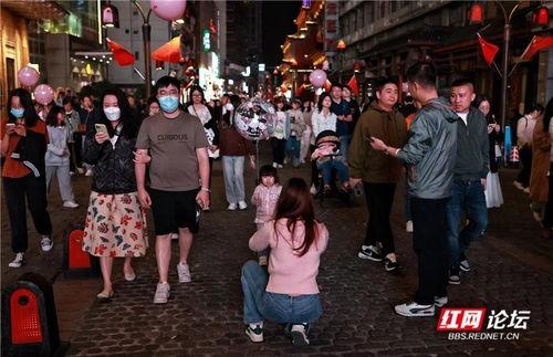 长沙夜生活娱乐吃瓜酱,探寻美食与娱乐的“吃瓜酱”之旅 第3张 长沙夜生活娱乐吃瓜酱,探寻美食与娱乐的“吃瓜酱”之旅 第3张