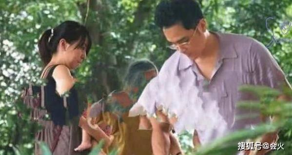 娱乐吃瓜男隐婚,娱乐吃瓜男背后的婚姻真相 第1张 娱乐吃瓜男隐婚,娱乐吃瓜男背后的婚姻真相 第1张